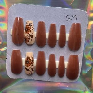 Brown and White Floral Press-On Nails Small